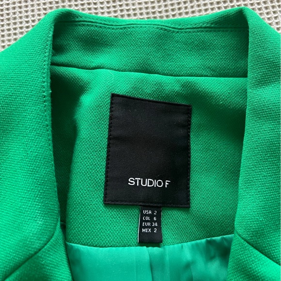 Green Blazer - Picture 3 of 5